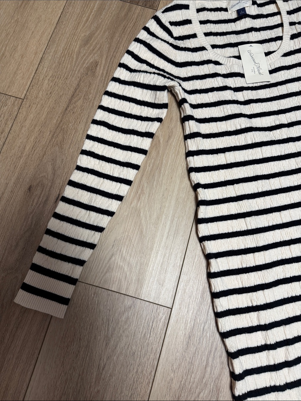 Universal Thread NWT Striped Scoop Neck SWEATER BODYCON Midi Dress - Cream/Black - Picture 5 of 6